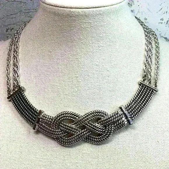 Vintage Jewelry - Vintage Silver Tone Necklace